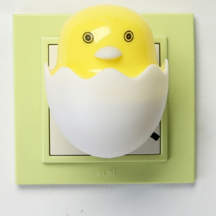 Ночник LED "Цыплёнок в яйце" 6,5х6х6 см   2321895