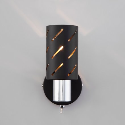 Настенный светильник с поворотным плафоном Fente черный/хром