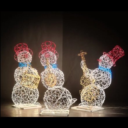 Декоративная световая фигура из металла "Снеговик музыкант" высота 180см IP67 (под заказ)